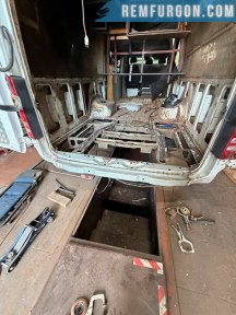 Mercedes-Benz восстановление кузова фургона